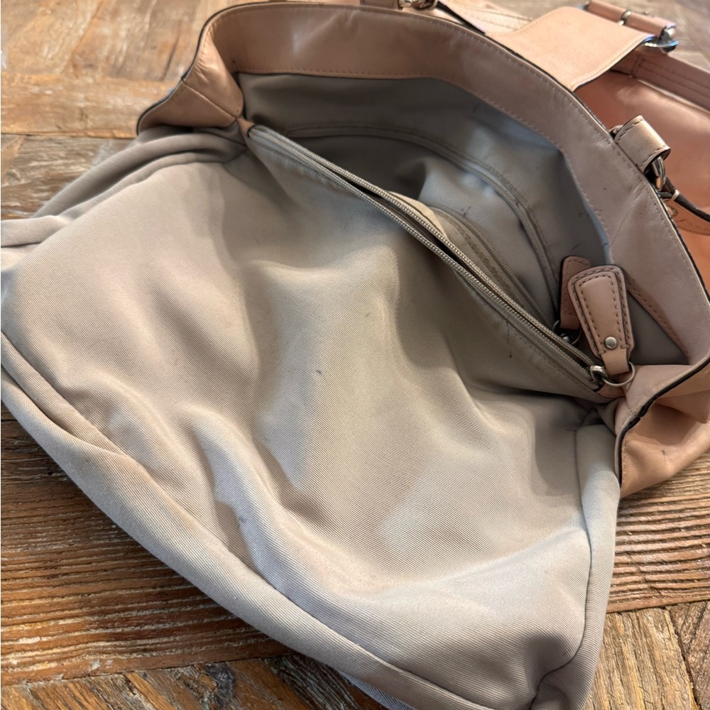 Coach Handbag in Blush Pink - Picture 15 of 15
